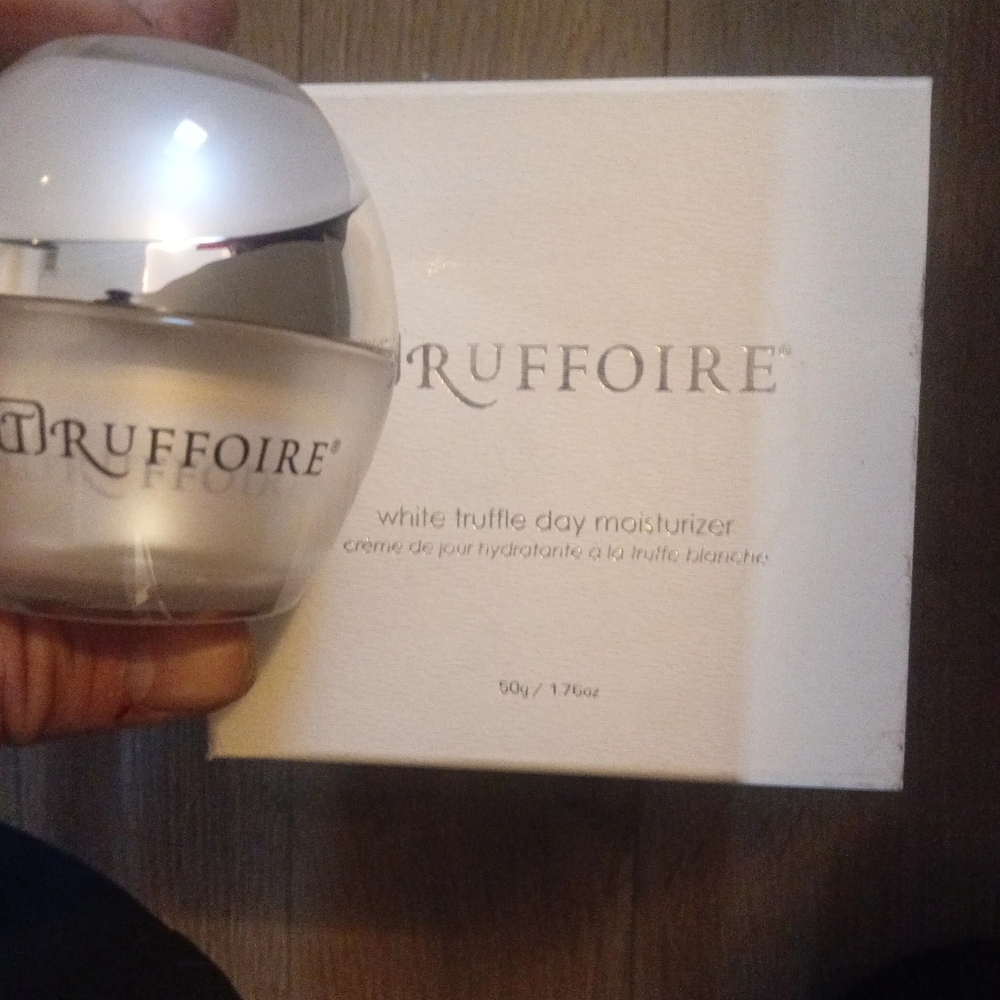 TRUFFOIRE Whit Truffle Day Moisterizer